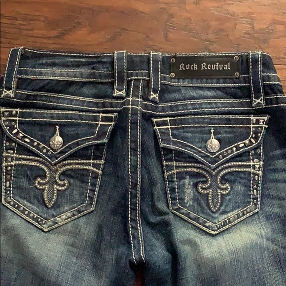 a pair of rock revival jeans - Picture 1 of 6